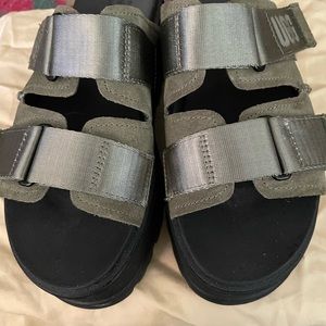 NWOT Authentic UGG Olive Green and Black Sandals